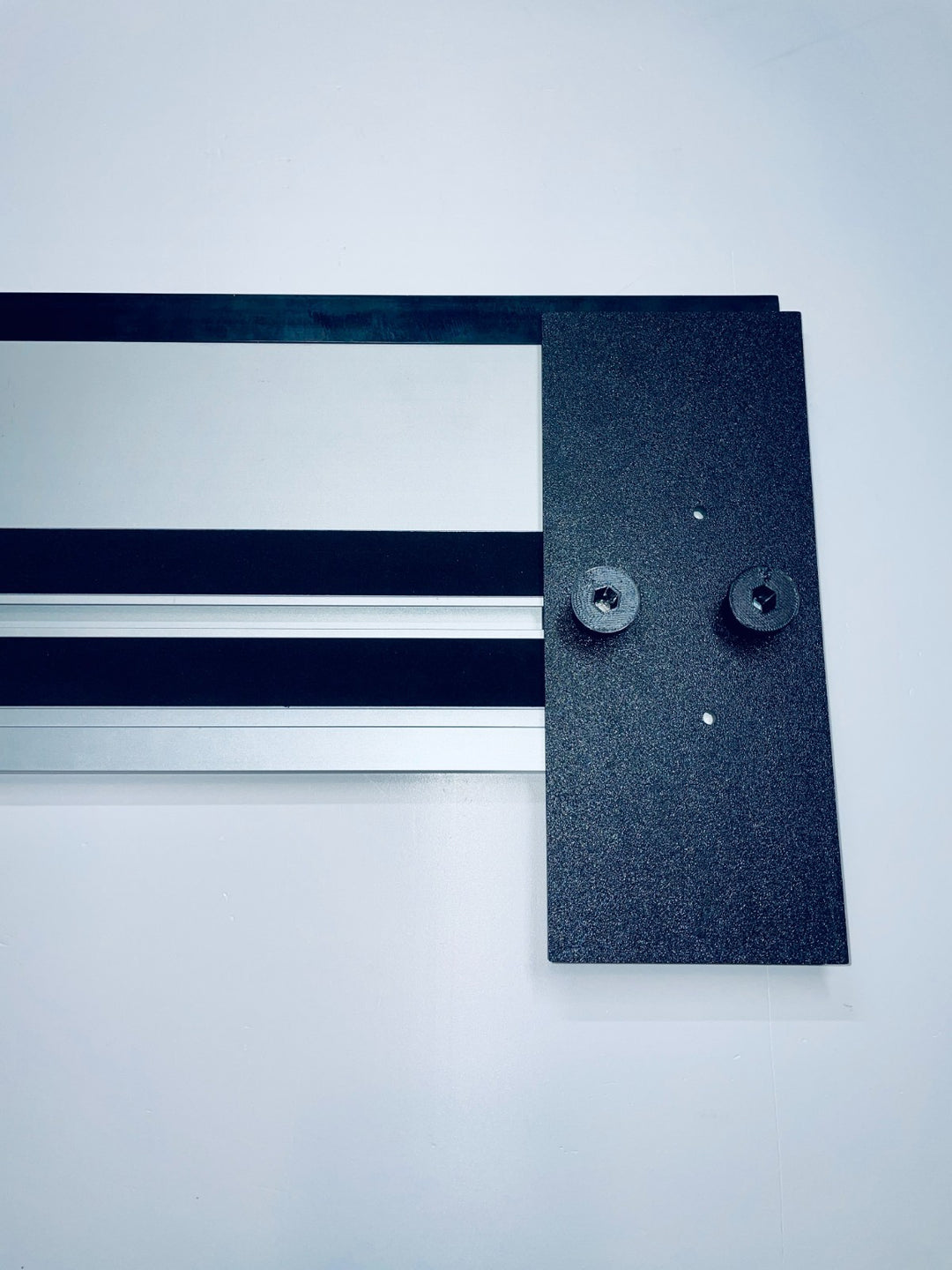 Universal Track Saw Rail Square – 90° / 45° Precision Guide for Repeatable Cuts