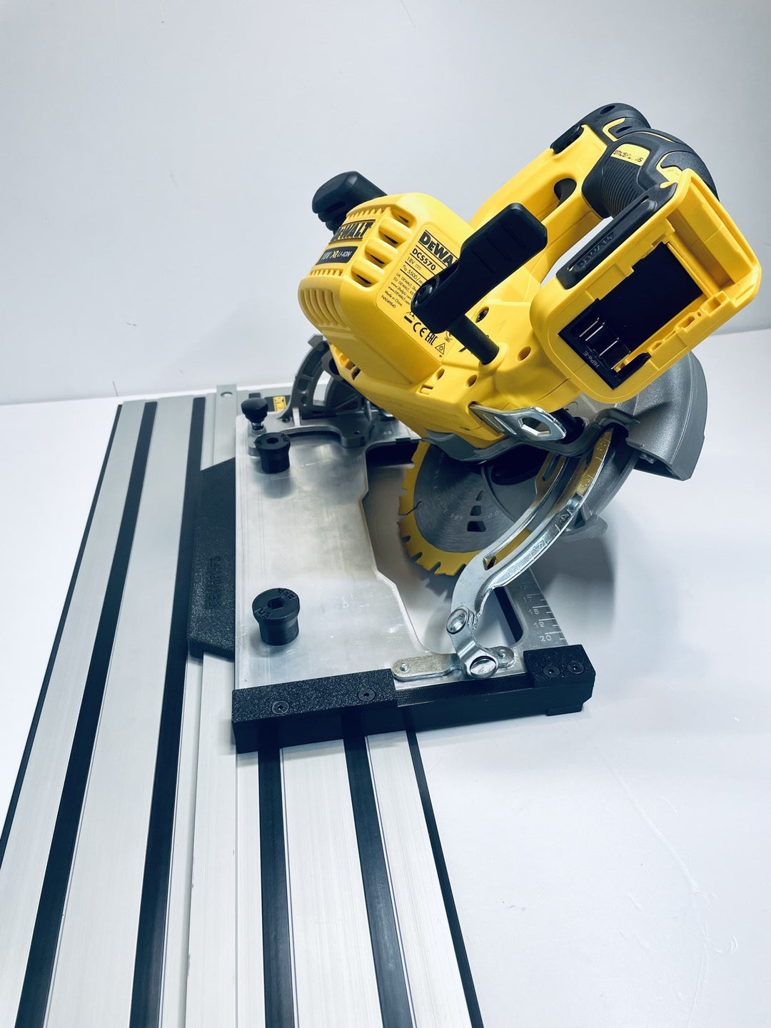 DeWalt DCS570 DWE575 DCS575 DCS578 DCS573 Guide rail Adapter Base for Dewalt Rail Track 45° Angle Cutting Version