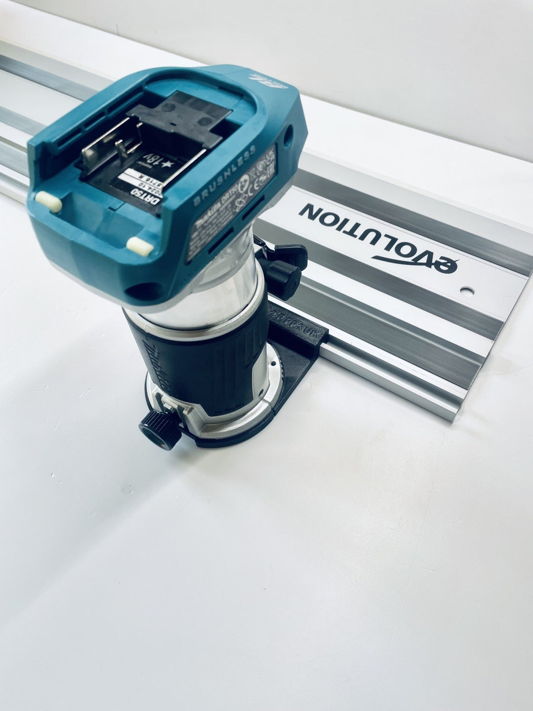 Makita DRT50 / RT0700 / RT0701  Base Adapter Based Evolution Guide Track