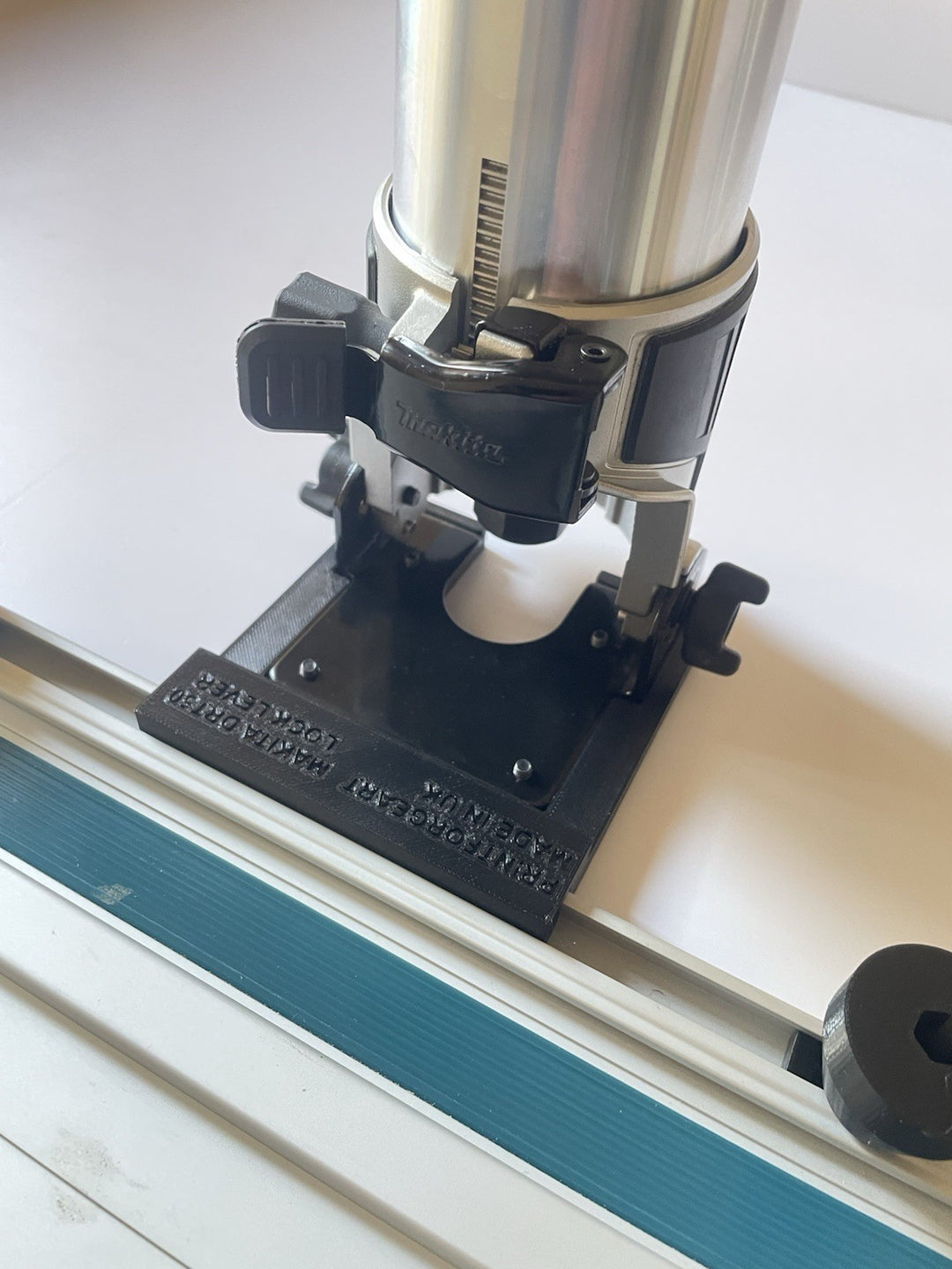 Makita DRT50 Tilt Base Adapter Plate Fits Makita Guide Rail Track System 🇬🇧