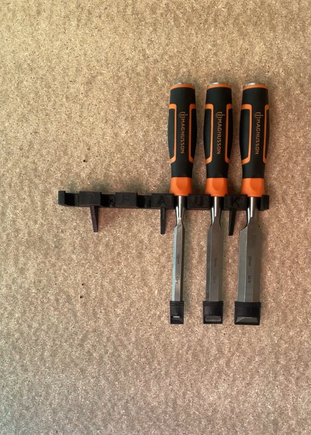 Wall Mount Chisel Holder Rack – 6 Slot Tool Organizer for Workshop / Garage