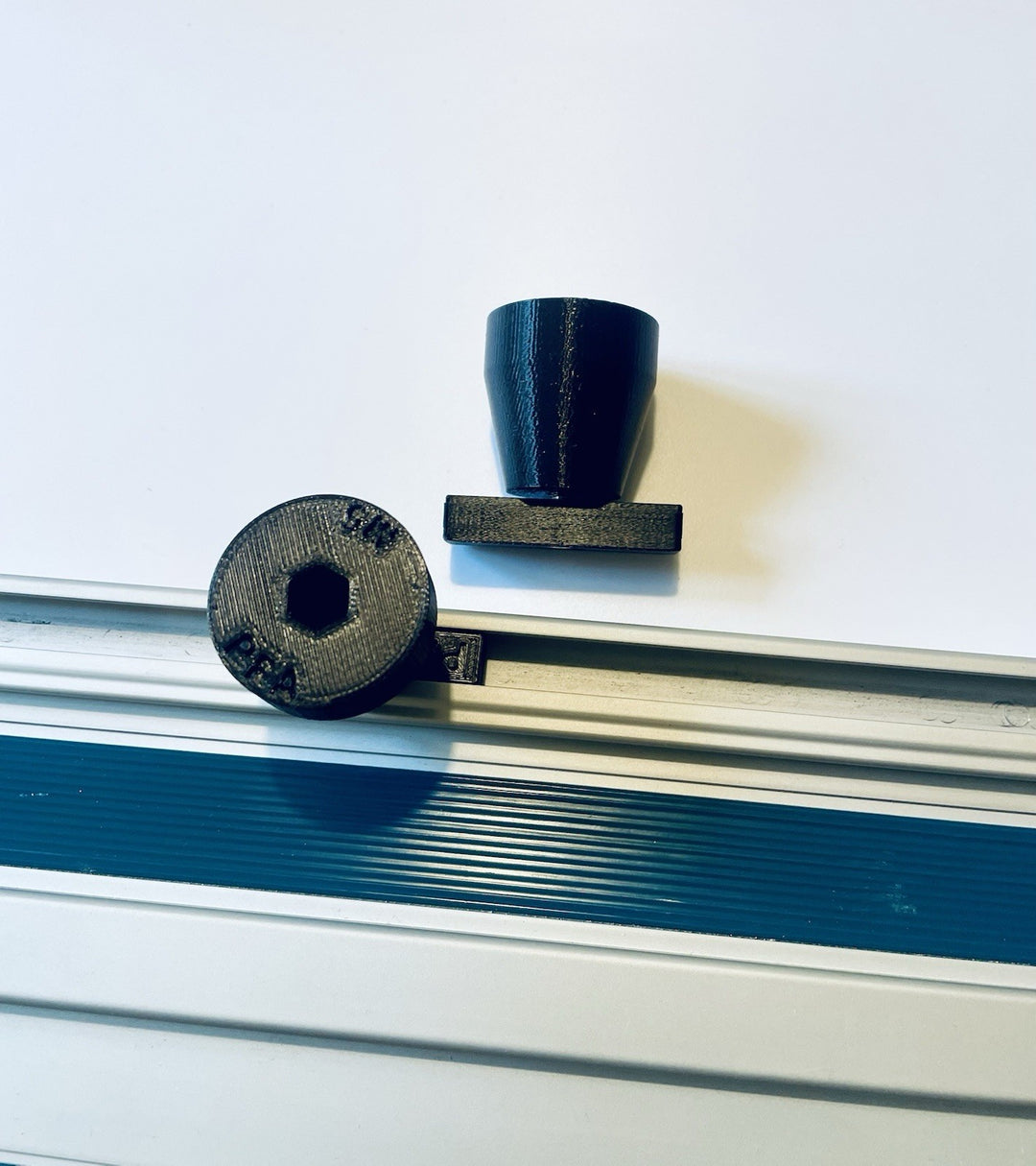 Makita Guide Rail Stops Set –Track Saw Router Rail Stop Blocks for Accurate Cuts