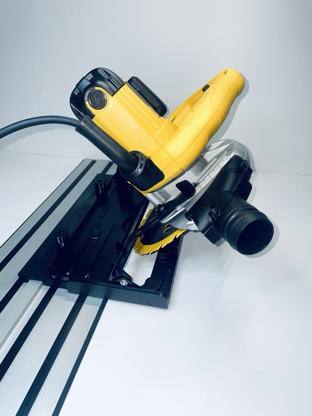 DeWalt DWE560 DWE560K Guide Rail Adapter Base for DeWalt Track System 45° Angle Cutting Version