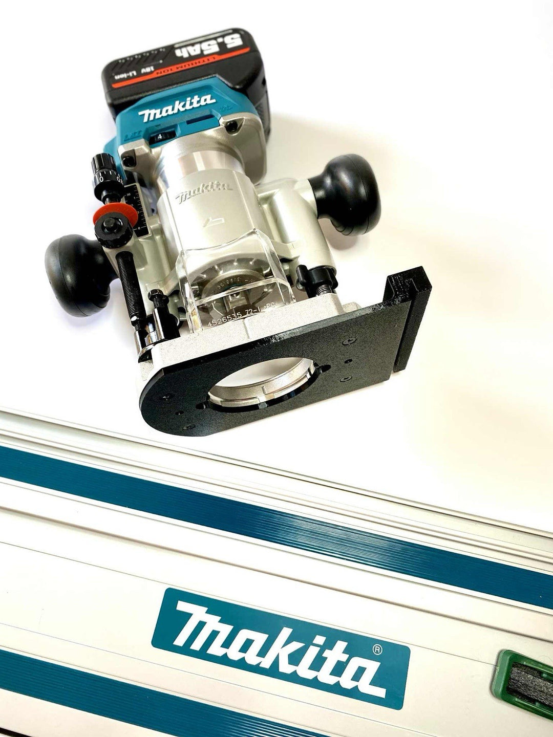 Makita Plunge Base Adapter  for DRT50 / RT0700 / RT0701 /   Routers Makita Rail