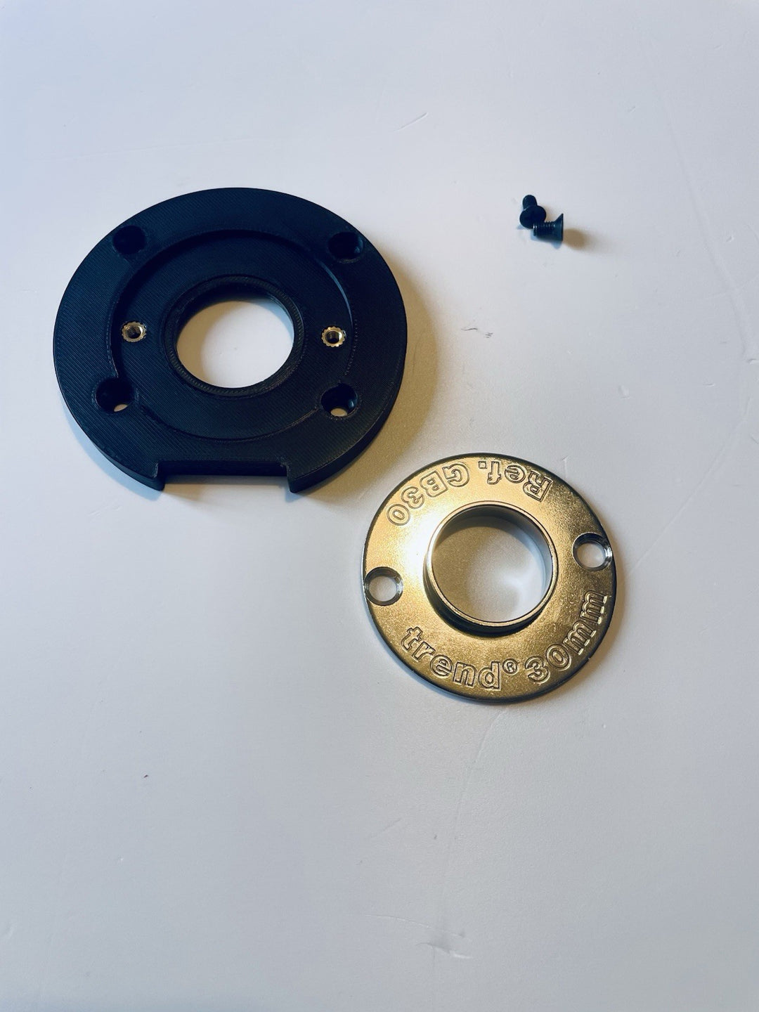 Makita Router DRT50 18v RT0700 Sub BASE PLATE guide bush adaptor Made 🇬🇧