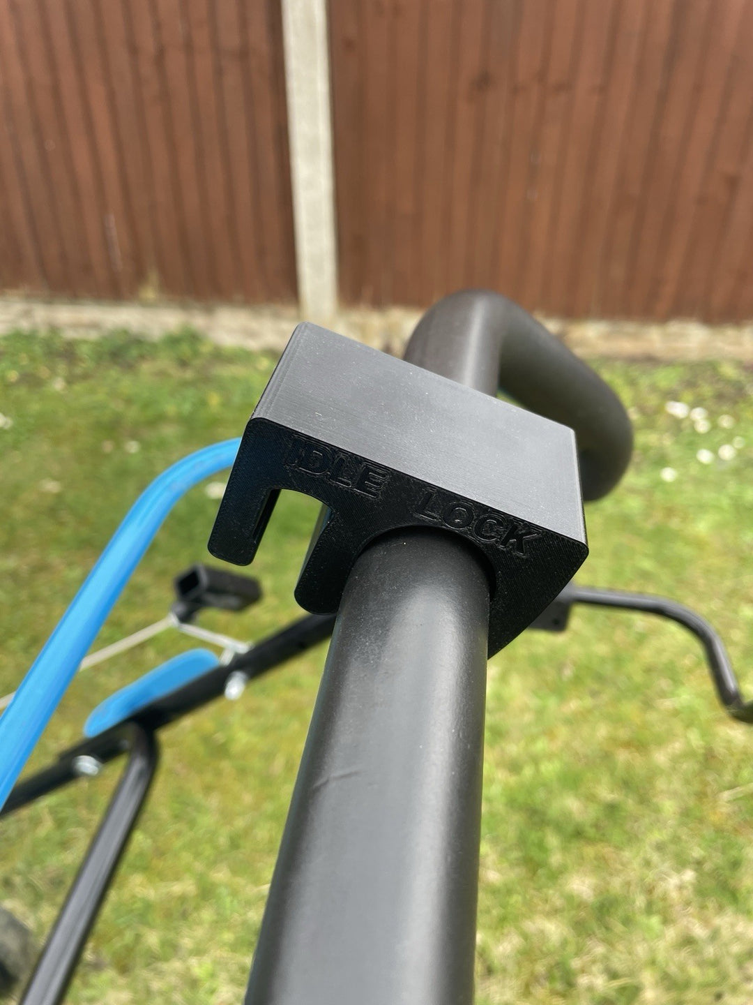 Lawn Mower Handle Assist Clip – for Short Stops – Easy Release – Universal Fit