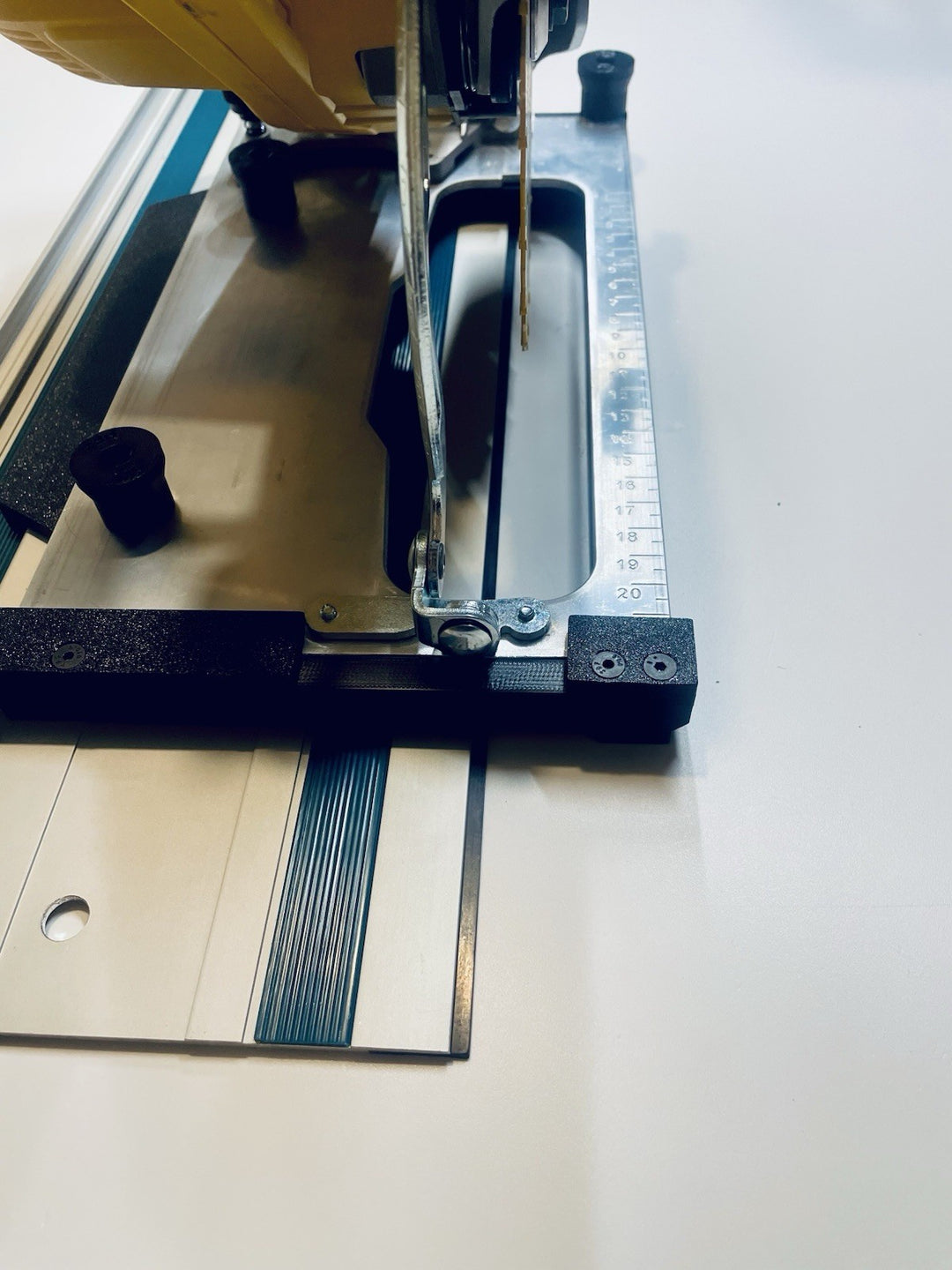 DeWalt DCS570 DWE575 DCS575 DCS578 DCS573 DCS574 Angle Cutting Guide Rail Adapter Base for Makita, Festool, Milwaukee &amp; Evolution Guide Rails