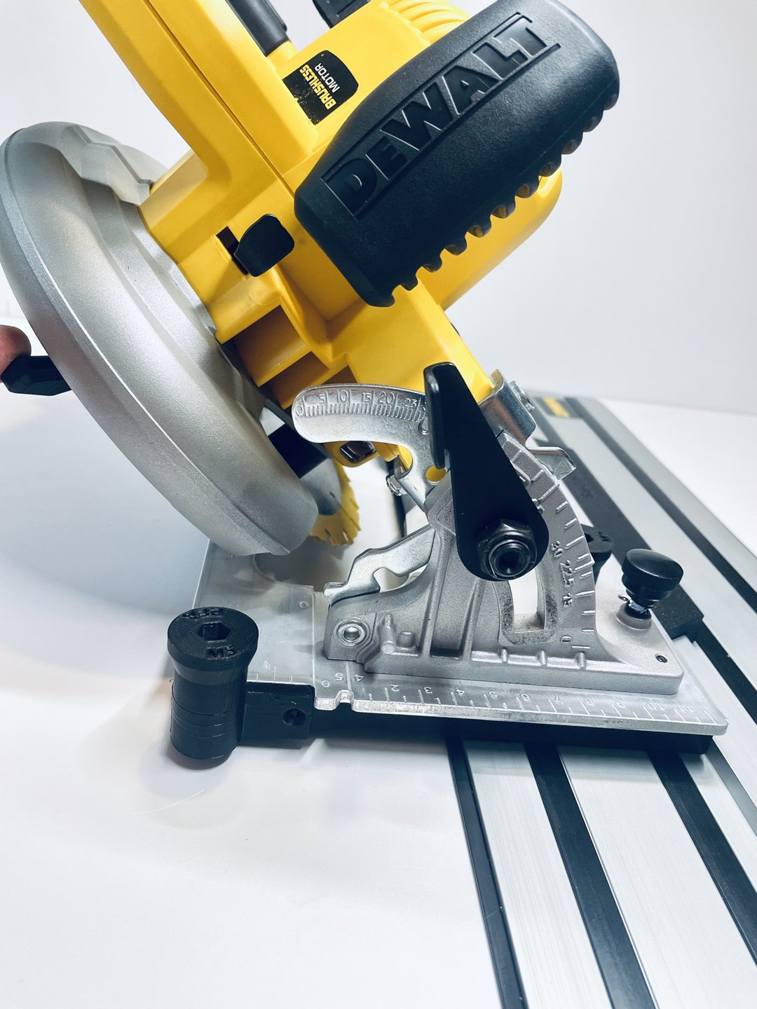 DeWalt DCS570 DWE575 DCS575 DCS578 DCS573 Guide rail Adapter Base for Dewalt Rail Track 45° Angle Cutting Version