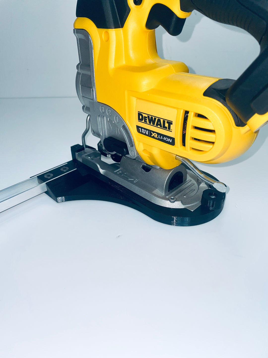 Circle Cutting Jig for DeWalt DCS331 &amp; DW331 Jigsaws – Adjustable Radius 150–500mm / 150–1000mm