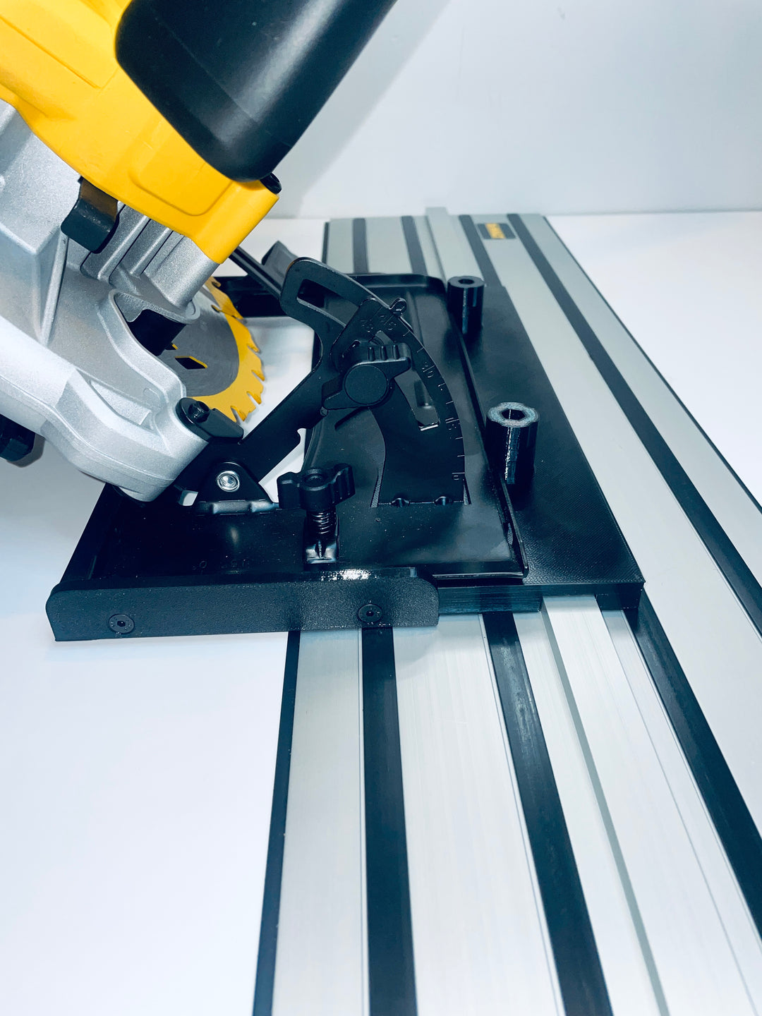 Dewalt DWE560 DWE560K Guide Rail Adapter For DeWalt Guide Rail - 45° Angle Cuting Version