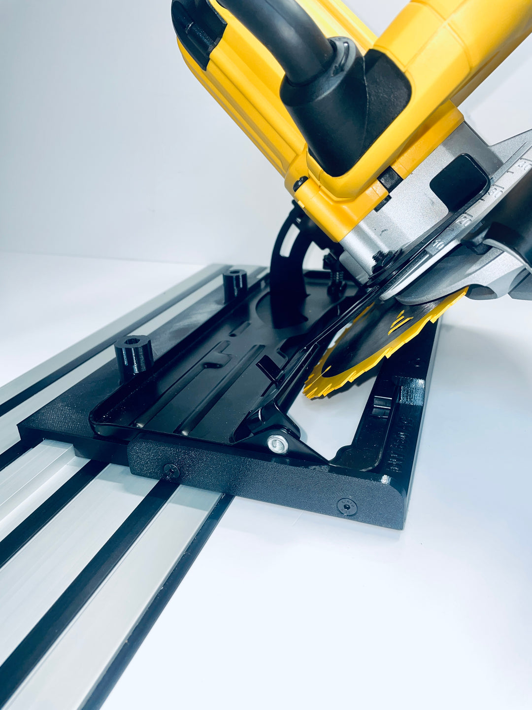 Dewalt DWE560 DWE560K Guide Rail Adapter For DeWalt Guide Rail - 45° Angle Cuting Version