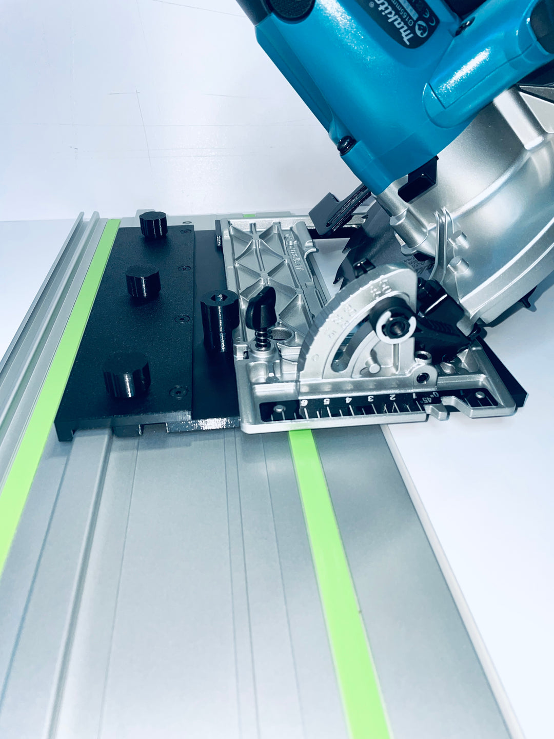 Makita DHS680/DHS680Z Guide Rail Adapter for Festool Track 45° Angle Cutting Version