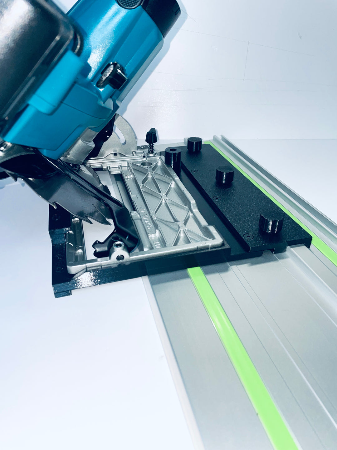 Makita DHS680/DHS680Z Guide Rail Adapter for Festool Track 45° Angle Cutting Version