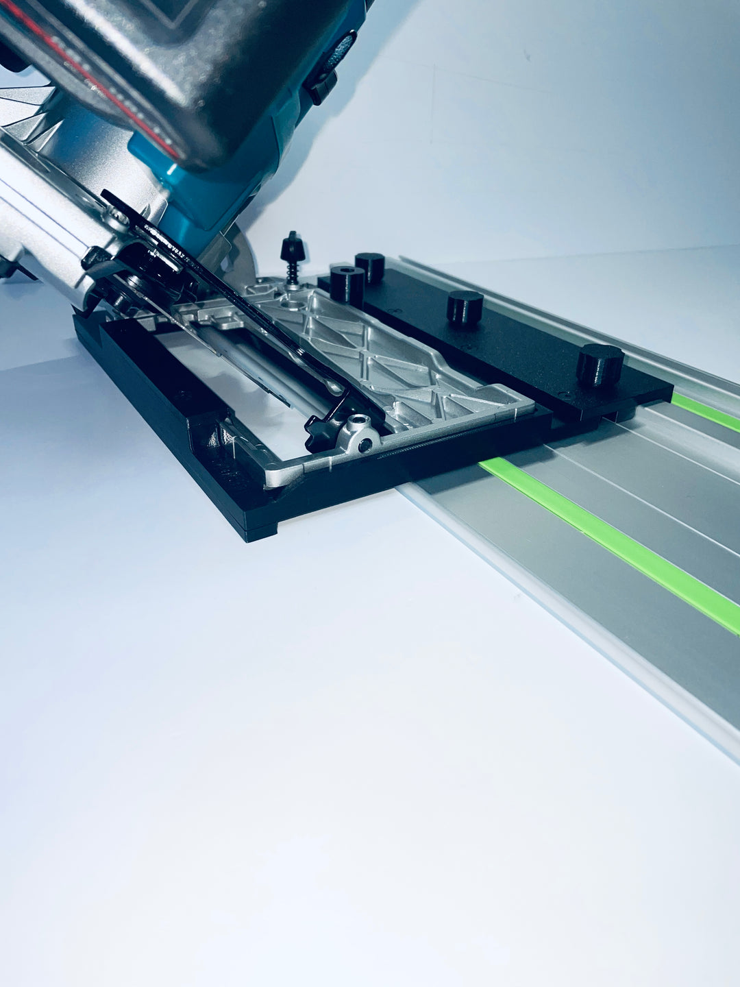 Makita DHS680/DHS680Z Guide Rail Adapter for Festool Track 45° Angle Cutting Version