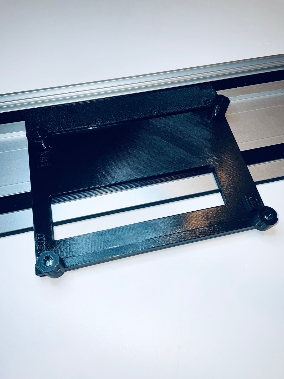 Makita DHS680 DHS680Z Guide Rail Adapter Base for Buyaparcel  Guide Rail Track