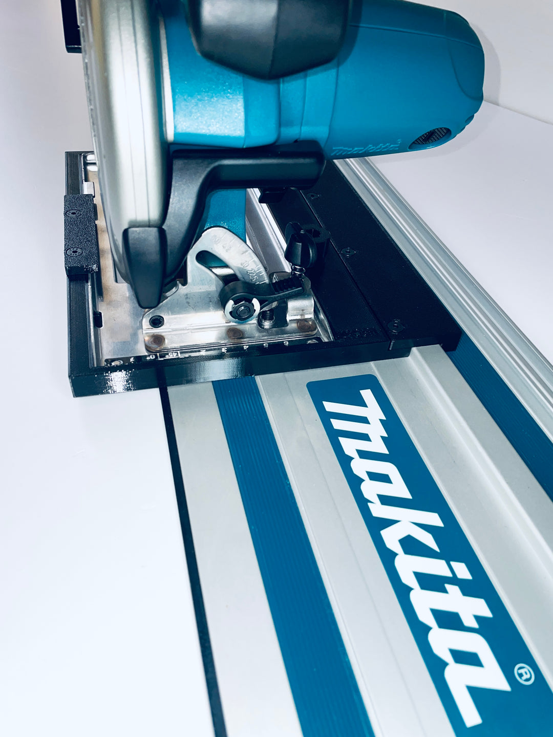 Makita DSS501 / DSS501Z Guide Rail Adapter for Makita Guide Rail track