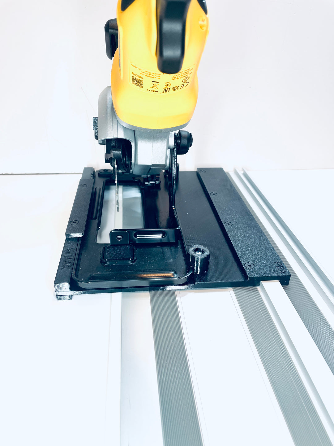 Dewalt DCS571 Guide Rail Adapter Base for Evolution Guide Rail Track