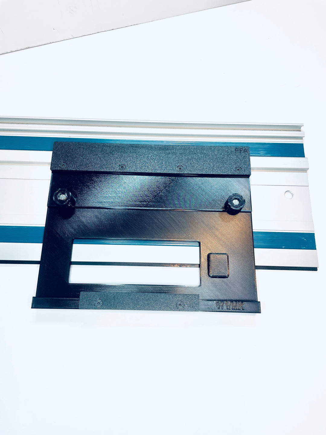 Dewalt DCS571 Guide Rail Adapter Base for Makita Guide Rail Track