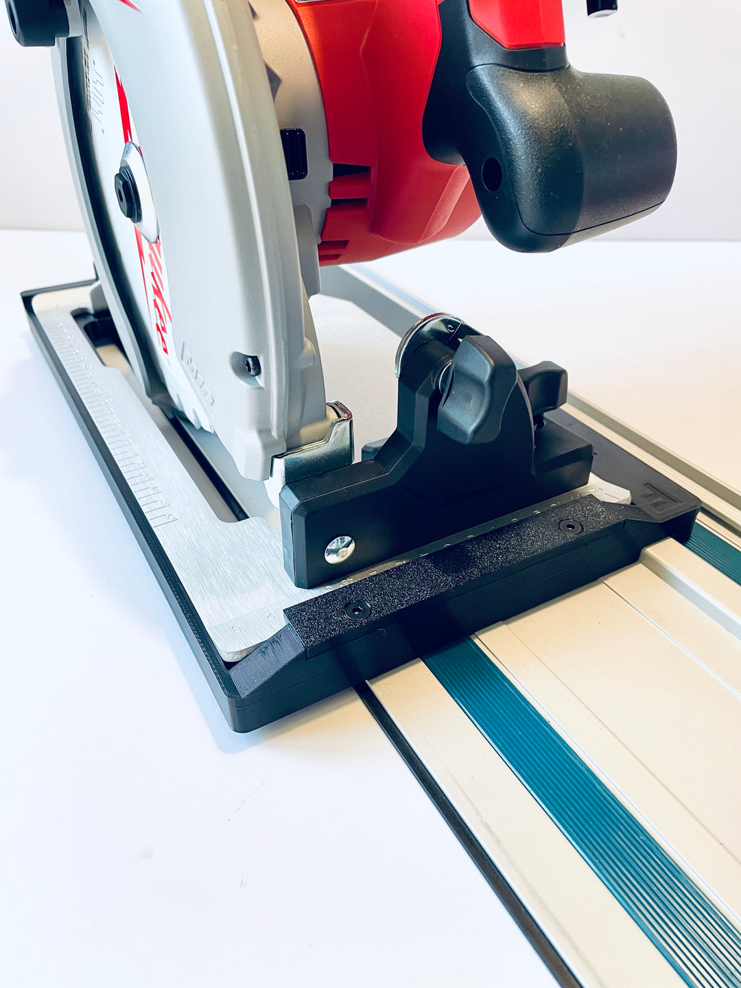 Milwaukee M18 BLCS66 / 2631-20 Circular Saw Guide Rail Adapter Base Plate for Makita Guide Rails