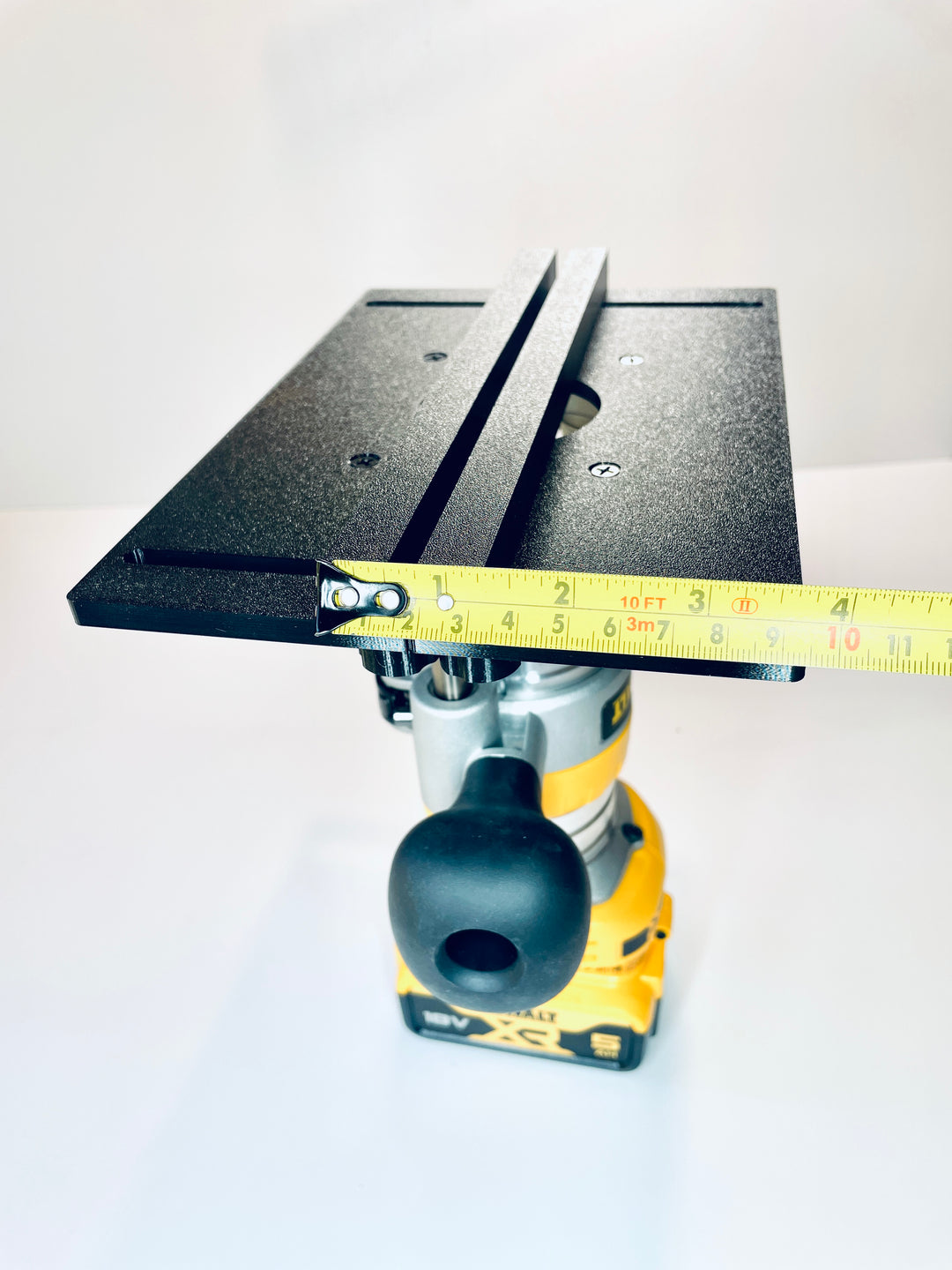 DeWalt DCW600 Plunge Edge Guide Adjustable Parallel Adapter Jig for Trim Routing