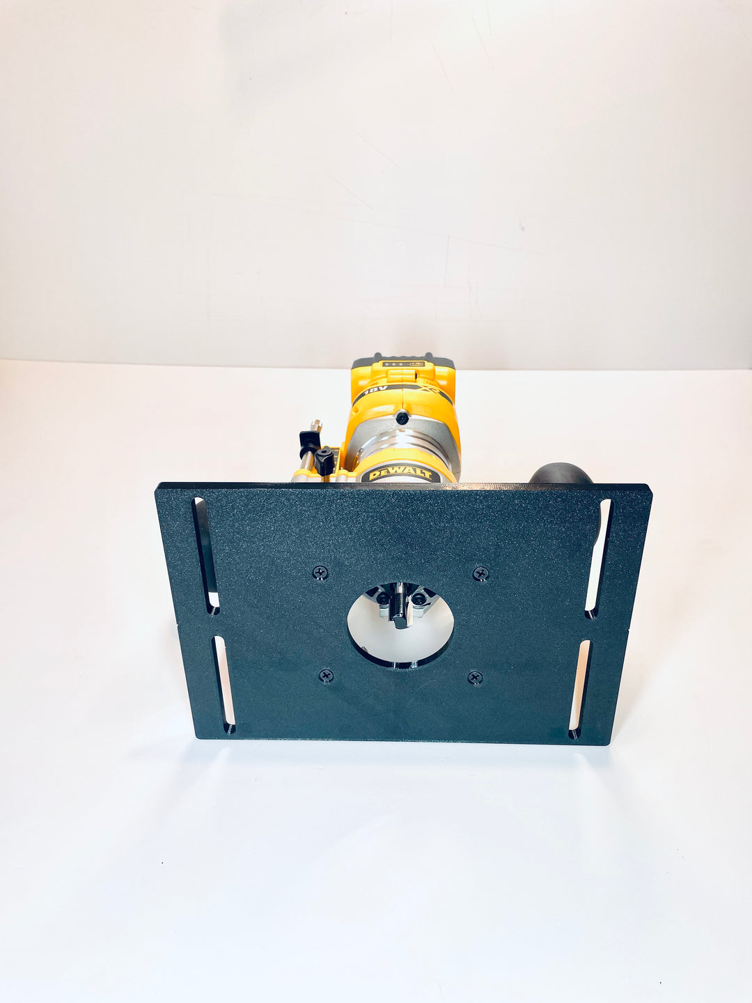 DeWalt DCW600 Plunge Edge Guide Adjustable Parallel Adapter Jig for Trim Routing