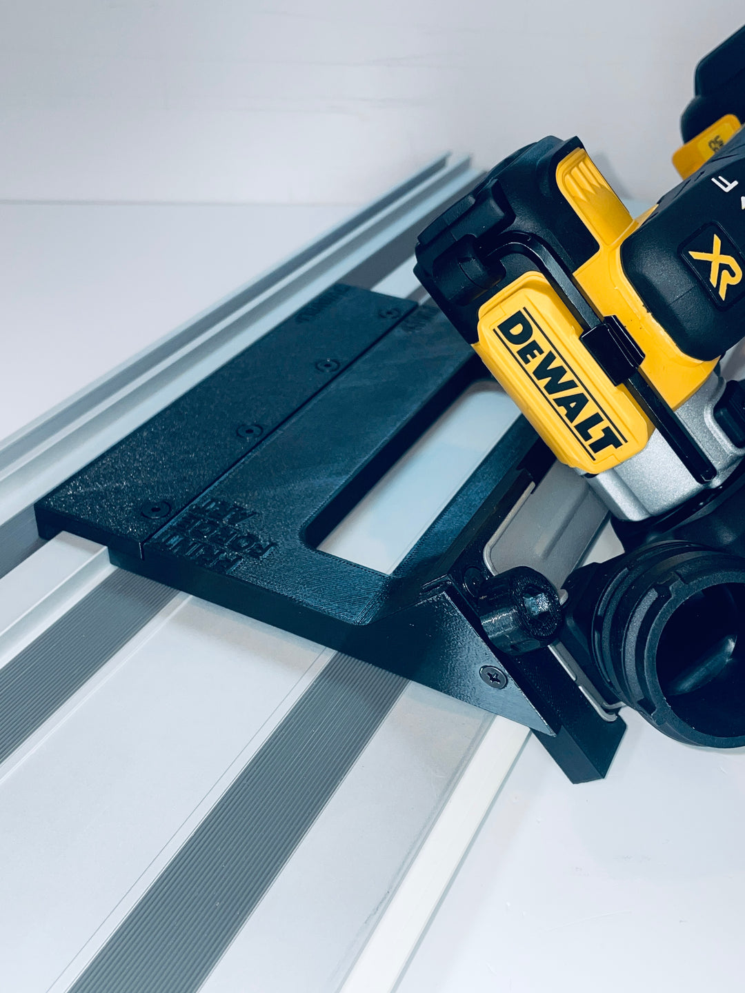 DeWalt DCS438 45° Angle Tile Adapter Base | Compatible with Evolution Guide Rails