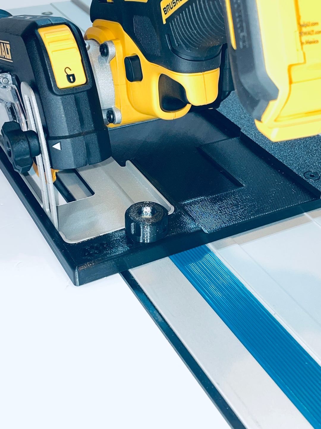 DeWalt DCS438 90° Straight Tile Adapter Base | Compatible with Makita Guide Rails