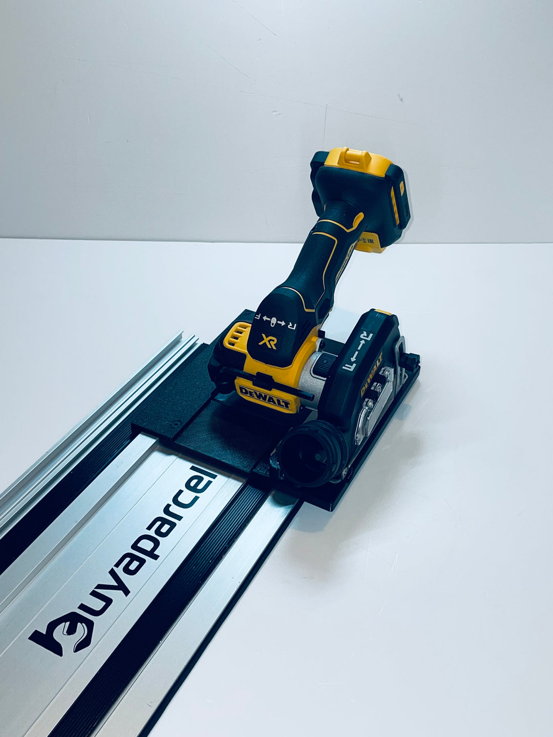 DeWalt DCS438 90° Straight Tile Adapter Base | Compatible with Buyaparcel Guide Rails
