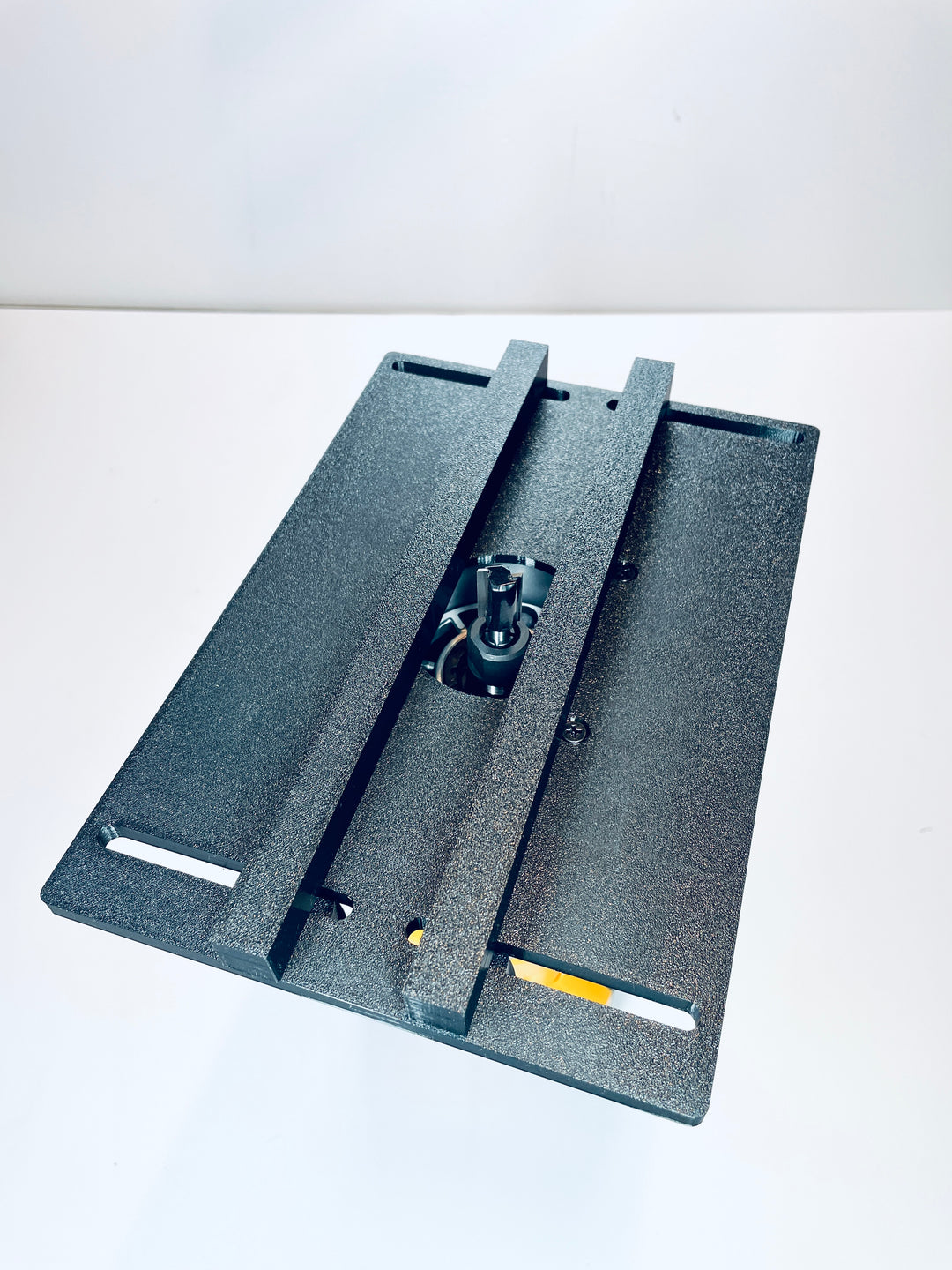 DeWalt DCW600 Router Edge Guide Adjustable Parallel Adapter Jig for Trim Routing