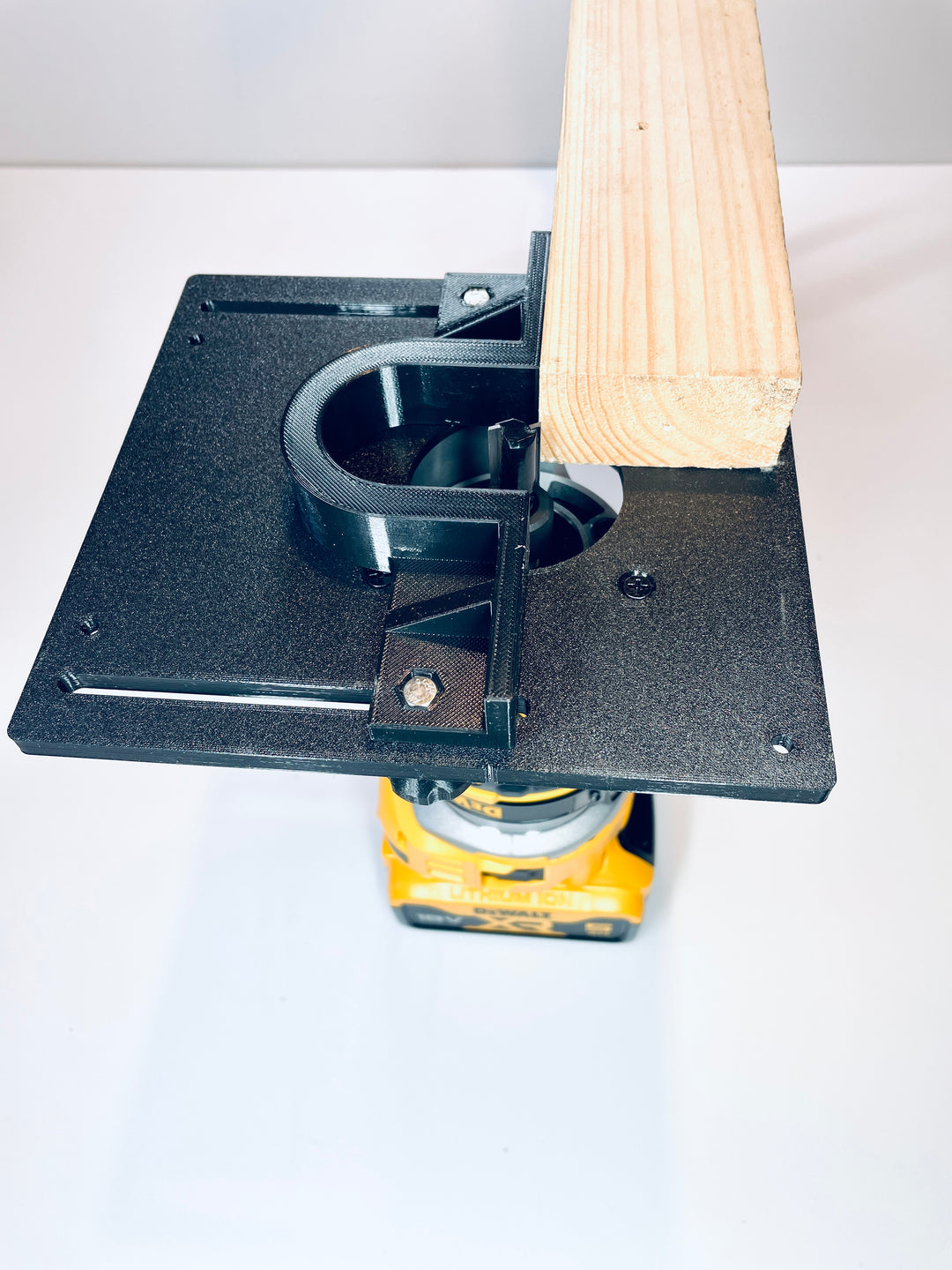 DeWalt DCW600 DCW604 D26200 D26203 Adjustable Edge Guide Router Fence Attachment