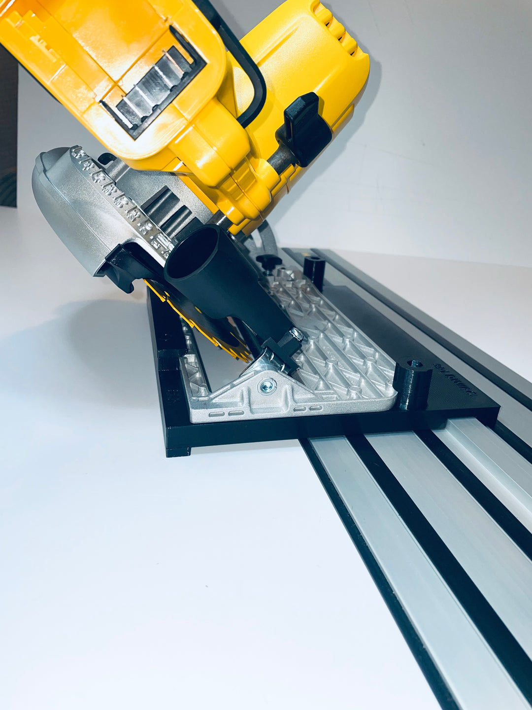 Dewalt DCS391 DCS565 Guide Rail Adapter for Excel Rail Track 45° Angle Cutting Version