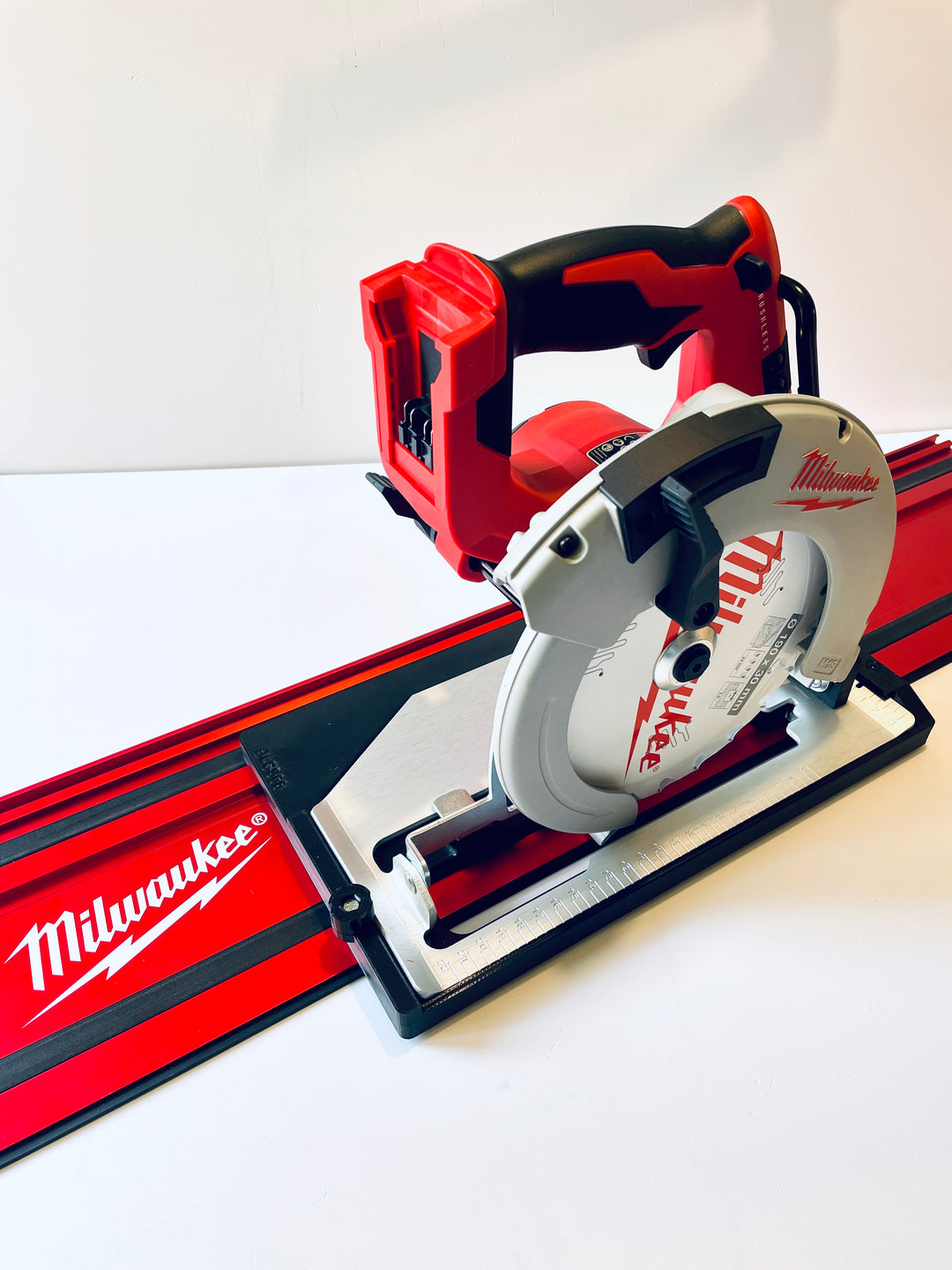 Milwaukee M18 BLCS66 / 2631-20 Circular Saw Guide Rail Adapter Base Plate for Milwaukee Guide Rails